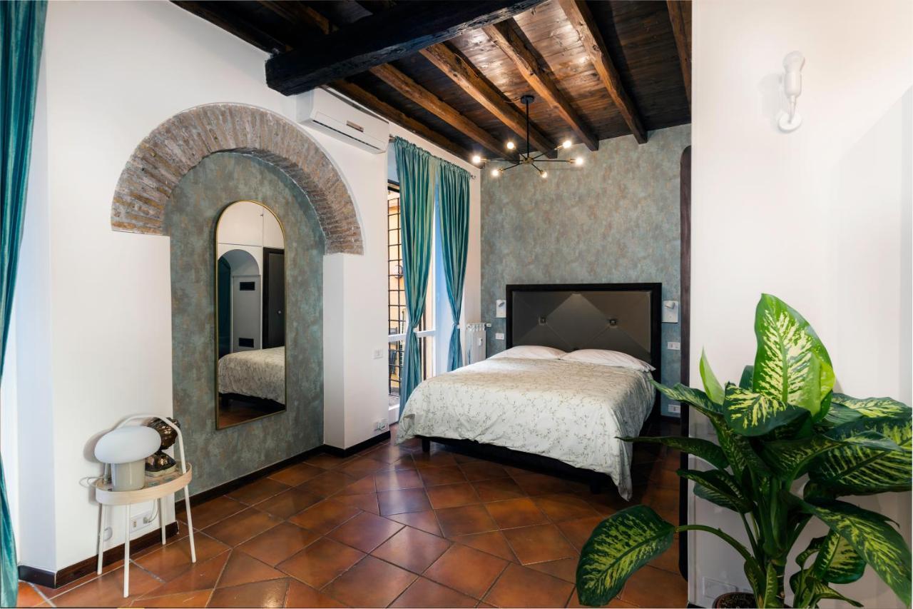 Quiet Trevi Fountain Apartment With Patio And Backyard Рим Экстерьер фото