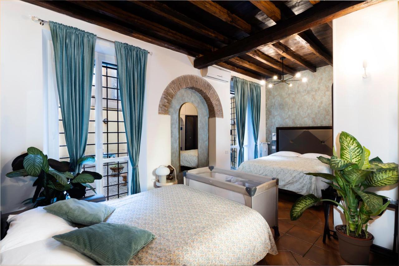 Quiet Trevi Fountain Apartment With Patio And Backyard Рим Экстерьер фото