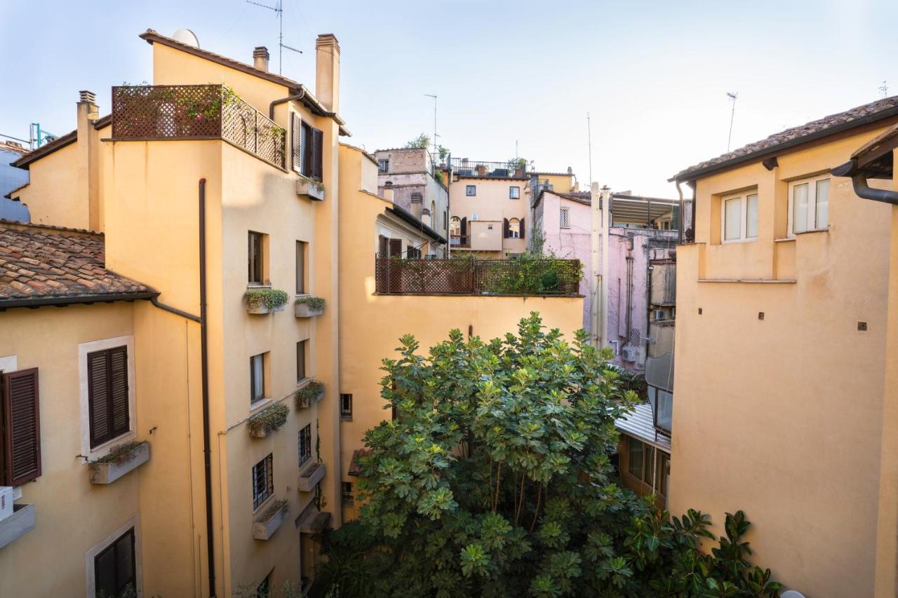 Quiet Trevi Fountain Apartment With Patio And Backyard Рим Экстерьер фото